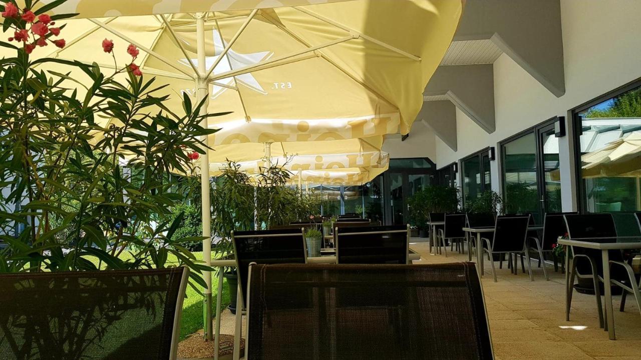 Hotel Csopak Resort & Lake Екстер'єр фото